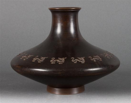 Chinese bronze vase impressed dragon 13996a