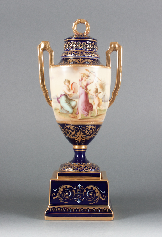 Vienna porcelain potpourri urn 1399c4
