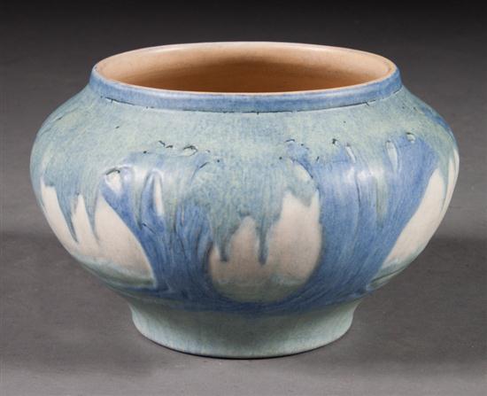 Newcomb College art pottery matte 1399f5