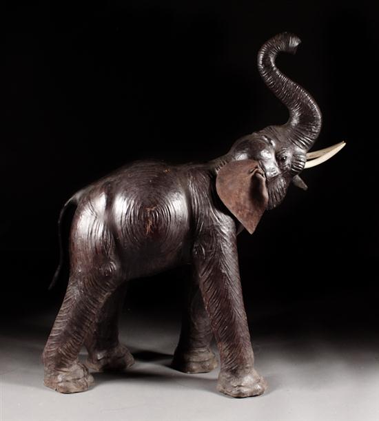 Leather baby elephant figure second