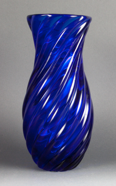 Murano amethyst glass vase Estimate 139c0b