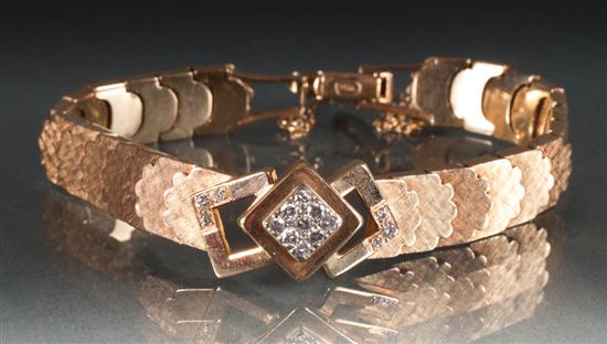 14K gold and diamond link bracelet