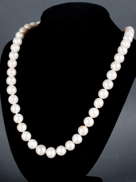 Lady s cultured pearl necklace 139f1f