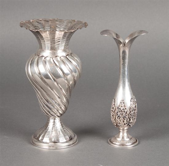 Two Italian silver vases 20th century 139f6c