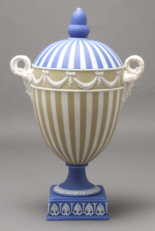 Wedgwood tricolor jasperware covered