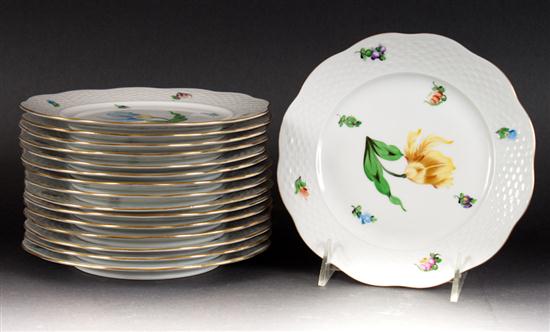 Set of sixteen Herend floral decorated
