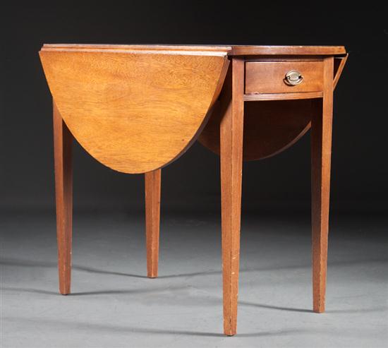 Federal style mahogany Pembroke table