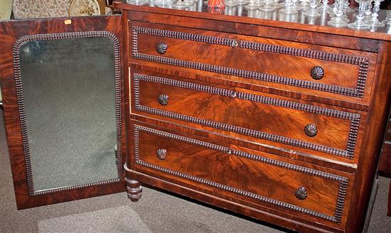 Victorian mahogany chest of drawers 13a3d5