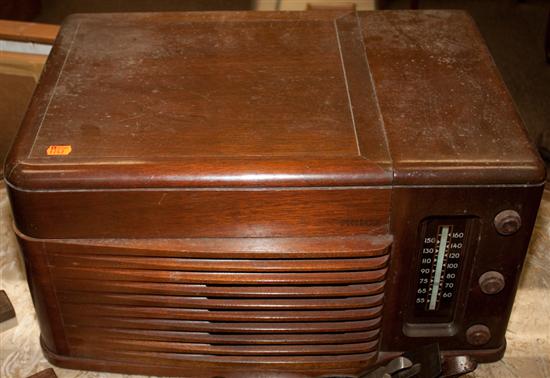 Philco phonograph radio combination