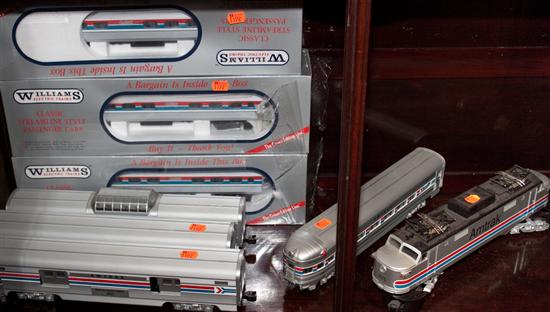 Williams Amtrak electric loco with