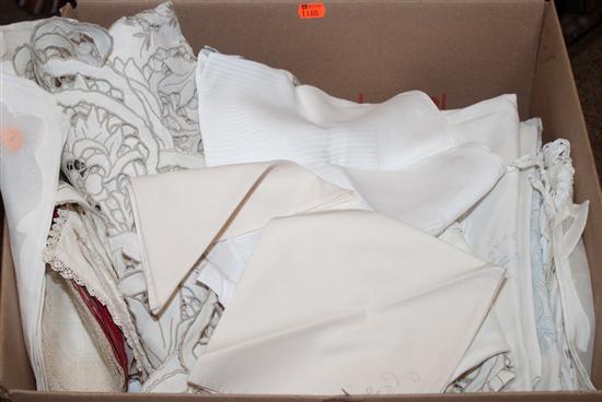 Large assortment of table linens 13a4a2