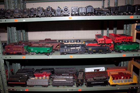 Assorted Lionel metal bodied plastic