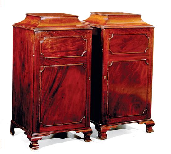 Pair Georgian style mahogany pedestals 13a674