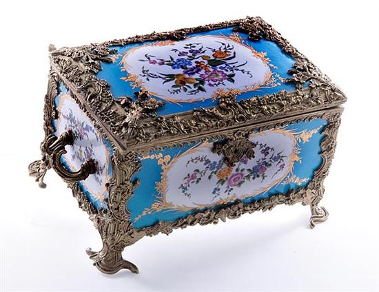 Ormolu mounted porcelain casket 13a72f