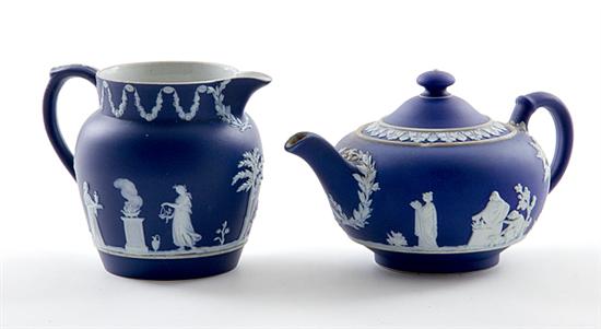 Wedgwood jasperware teapot and