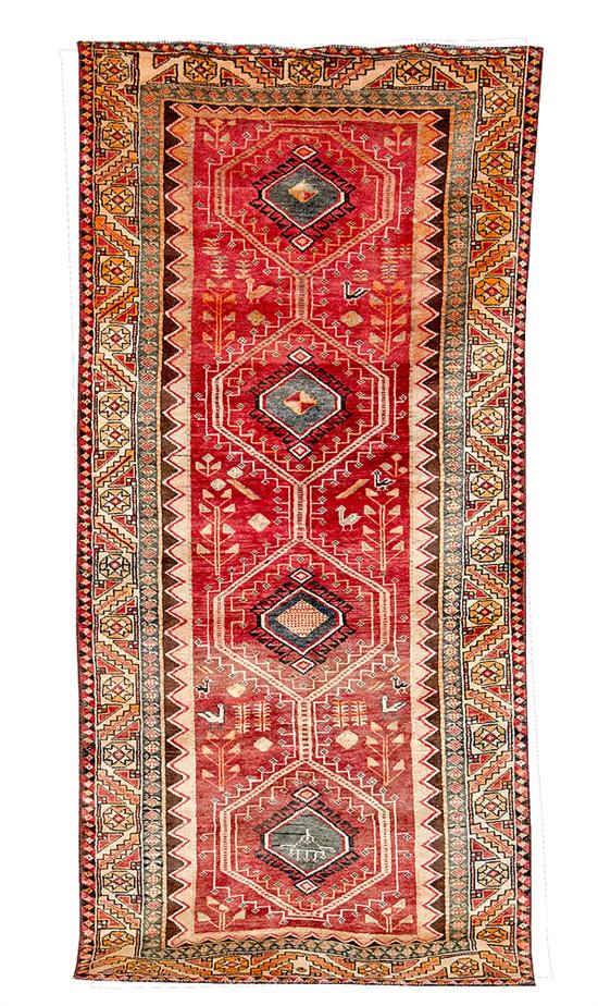 Persian Shiraz carpet 4 2 x 8 8  13a9c1