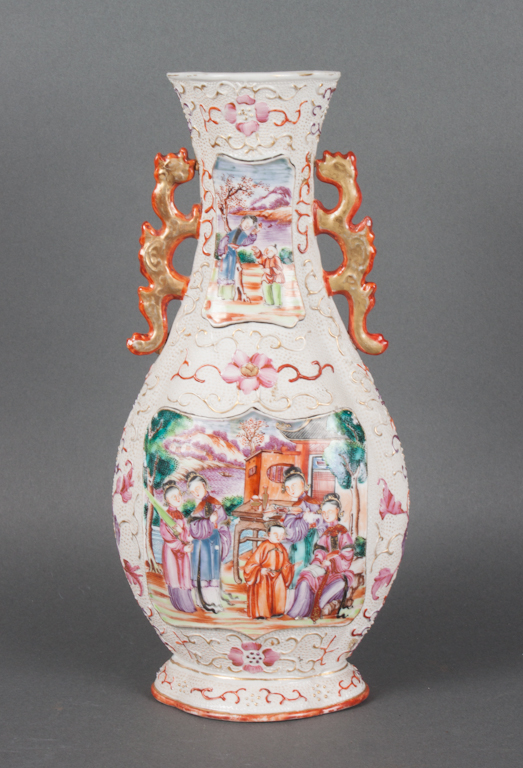 Chinese Export porcelain chicken