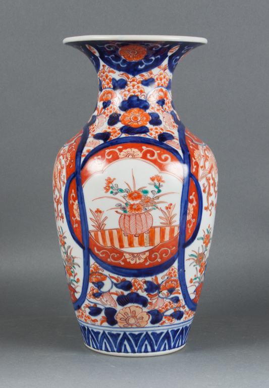 Japanese Imari porcelain vase fourth