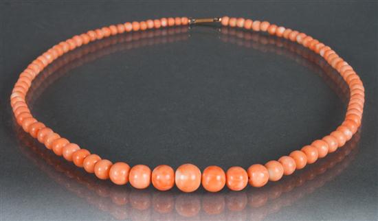 Graduated coral bead necklace beads 13ad3e