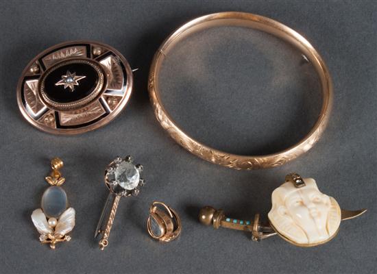 Group of Antique jewelry including: