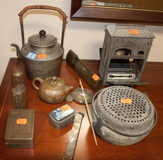 Assorted oriental metal objects