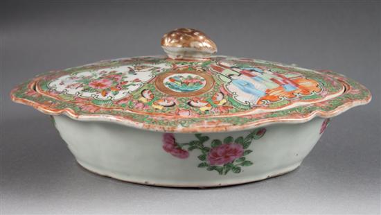 Chinese Export Rose Medallion porcelain 138b17