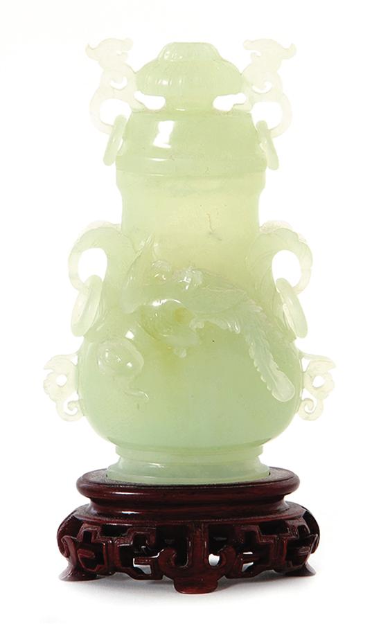 Japanese carved jade covered urn 138e8f