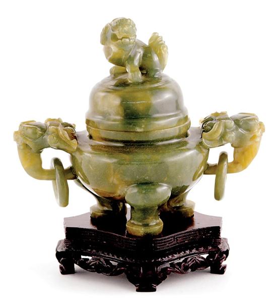 Chinese carved jade covered urn 138e9a
