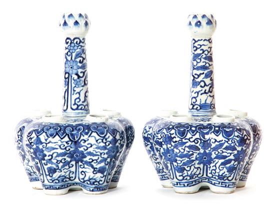 Pair Chinese Export blue and white 138ebd