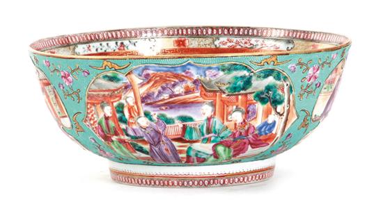 Chinese Export porcelain bowl circa