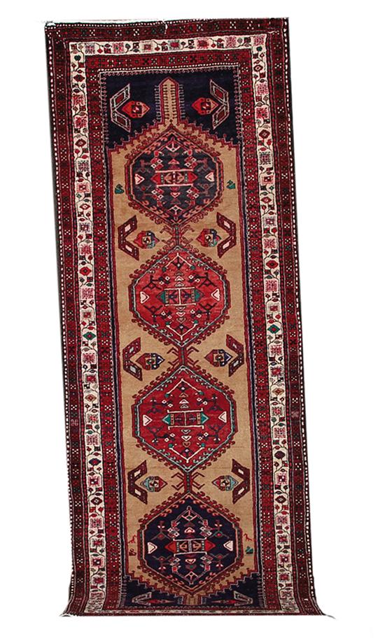 Persian Sarab carpet 3'7'' x 9'7''