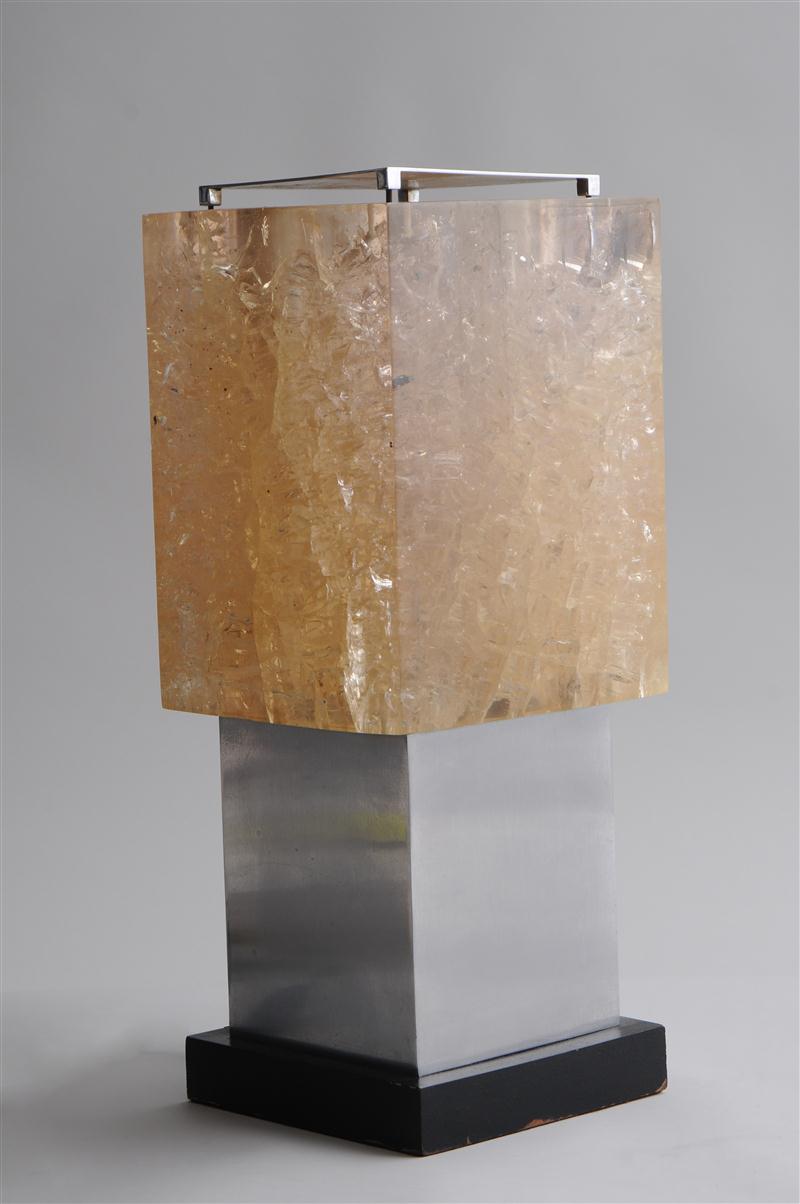 LUCITE AND METAL TABLE LAMP 21 1/2 x