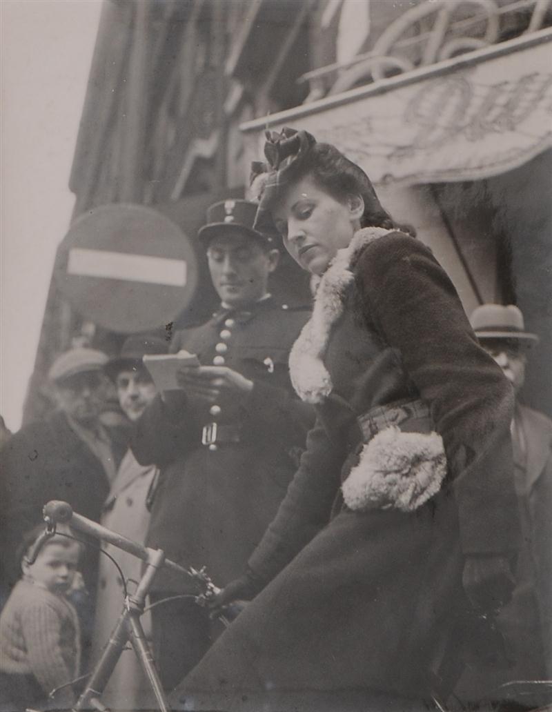 ROBERT DOISNEAU (1912-1994): UN GENDARME