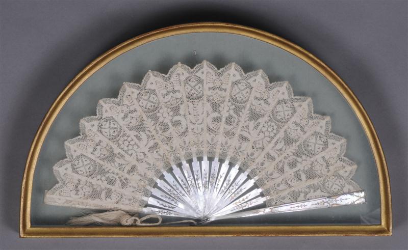 LACE FAN WITH SILVER HIGHLIGHTED