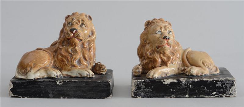 PAIR OF STAFFORDSHIRE FIGURES OF 13cccf