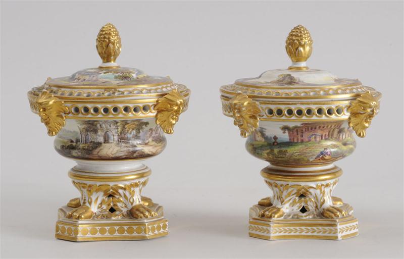 PAIR OF DERBY PORCELAIN POTPOURRIS 13ccca