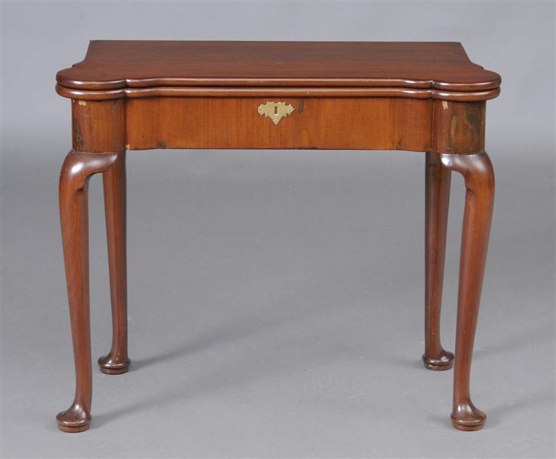 QUEEN ANNE MAHOGANY GAMES TABLE The