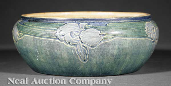 A Newcomb College Art Pottery Semi Matte 13cfa0