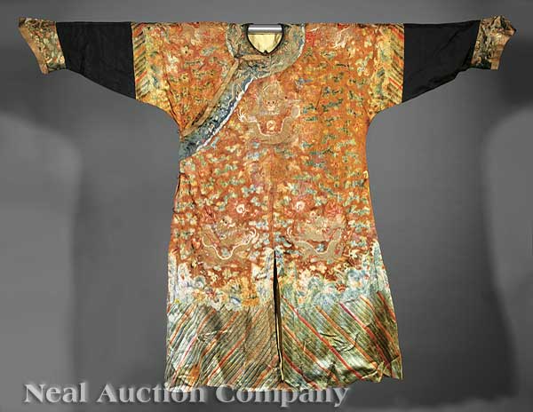 A Chinese Embroidered Silk Dragon 13cfef