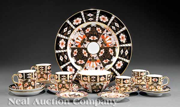 A Royal Crown Derby "Imari" Pattern