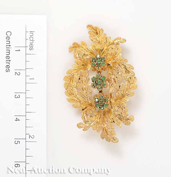 An 18 kt. Yellow Gold and Emerald