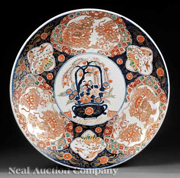 A Japanese Imari Porcelain Charger 13d565