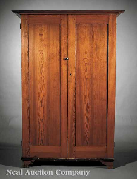 An Antique American Pine Armoire 13b543