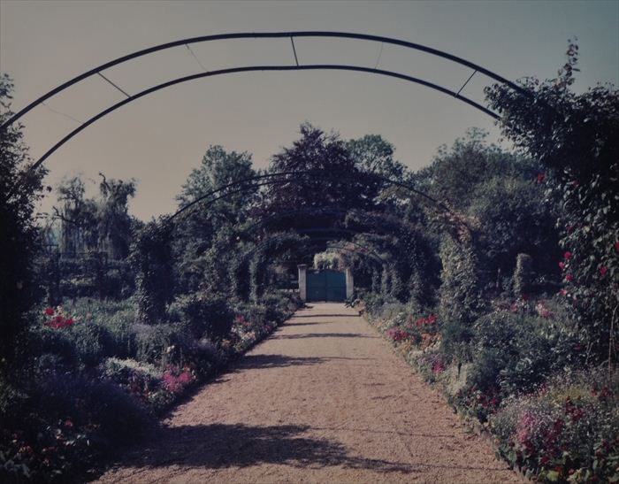 STEPHEN SHORE (b. 1947): GIVERNY (TRELLISED