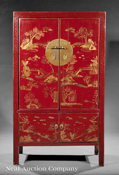 A Chinese Gilt Decorated Red Lacquer 13e608