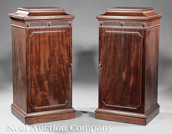 A Pair of Antique Carved Mahogany 13e70b