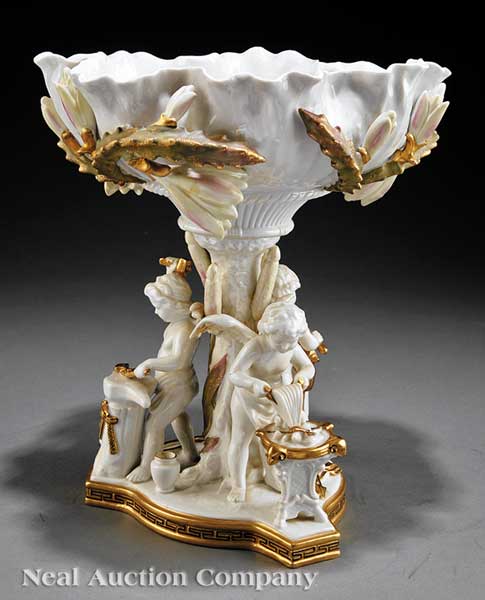 A Continental Porcelain Compote 13e7a4