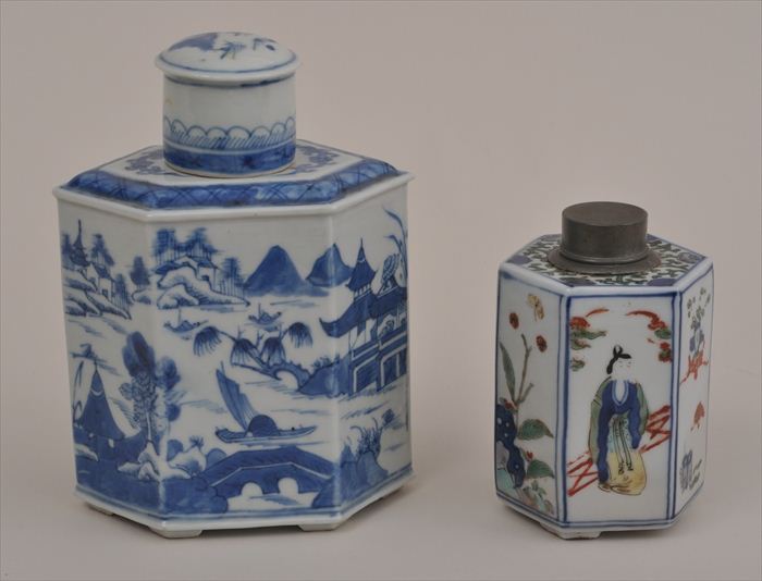 TWO CHINESE PORCELAIN OCTAGONAL 13ec67