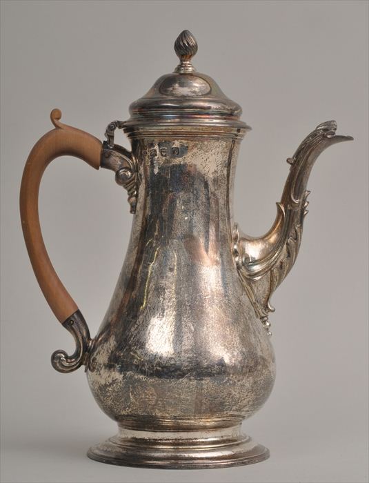 GEORGE III SILVER COFFEE POT Thomas 13eccb