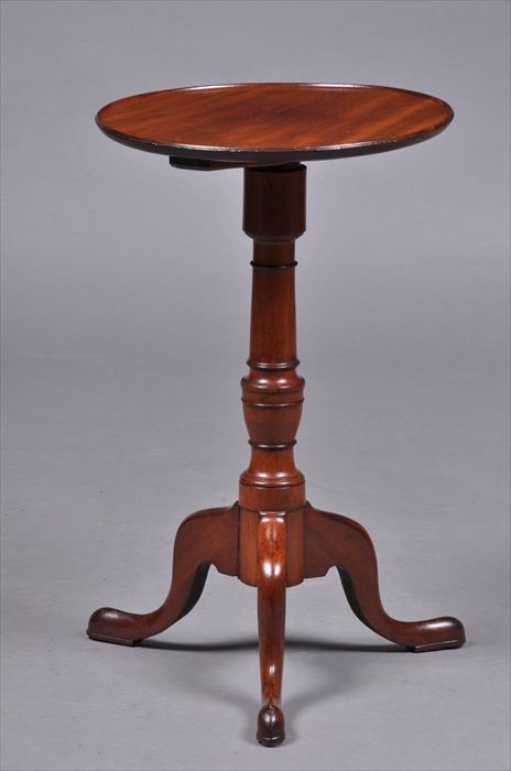 FEDERAL STYLE MAHOGANY TRIPOD CANDLESTAND 13ece3